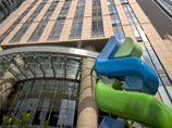   Standard Chartered  10    250            
