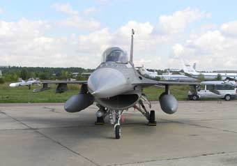 F-16.   , .