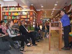 Поэтические чтения. Кадр с сайта uni-freiburg.de Поэтические чтения. Кадр с сайта uni-freiburg.de
