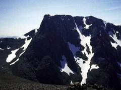 Вершина горы Бен Невис. Фото с сайта caingram.info Вершина горы Бен Невис. Фото с сайта caingram.info