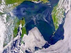 Охотское море. Спутниковый снимок NASA Охотское море. Спутниковый снимок NASA