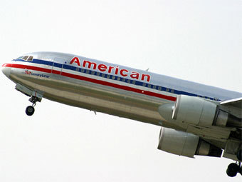   American Airlines.    www.airventure.de
