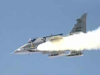   Meteor   JAS-39 Gripen.    Flug-revue.rotor.com