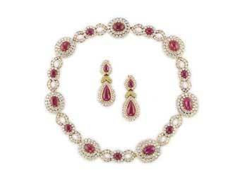     Van Cleef and Arpels   .   Christie s