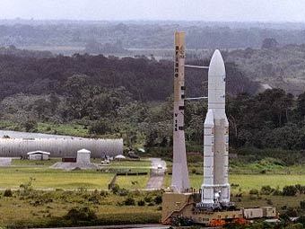  Ariane 5   .    www.arianespace.com