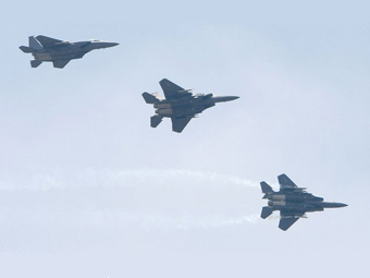 - F-15K Strike Eagle   .    daylife.com