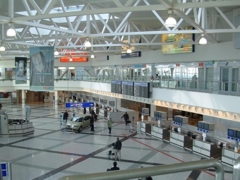    world-airport-codes.com