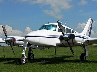 Cessna 320.    www.airdrieflyingclub.ca