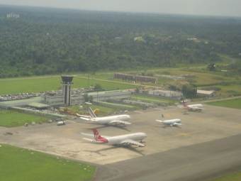  -.  Serge Moons   www.world-airport-codes.com