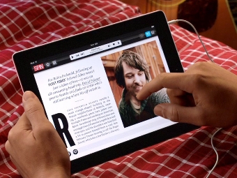 iPad 2,    