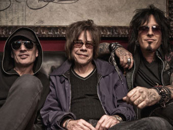 Motley Crue.    