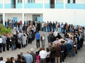 .     23  2011 .  ©AFP