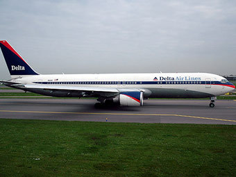 Boeing 767-300  Delta Air Lines.   caribb