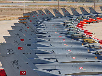 F-16.  -  